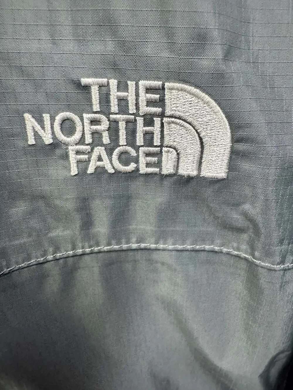 The North Face Resolve 2 Waterproof Hooded Rain Jacket Men's Size L